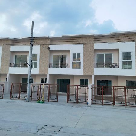 Yyk Holiday Rooms Ban Khlong Krang 外观 照片